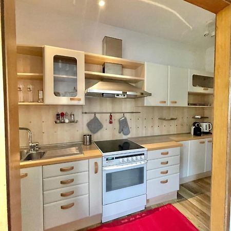 Residenza Xxx Aprile Apartment Merano Bagian luar foto