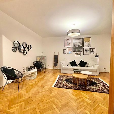 Residenza Xxx Aprile Apartment Merano Bagian luar foto